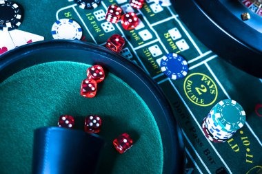 Playtech slot game interface on gilaloto: Aviator gameplay with bet and multiplier